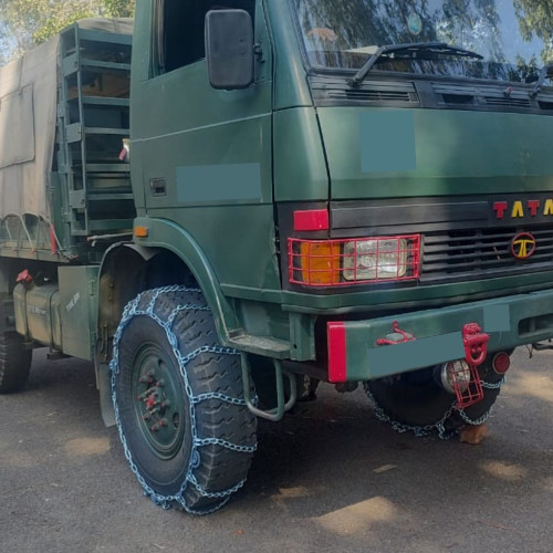 BKR® Heavy-Duty 6.8mm Snow Tire Chains for Trucks and also suitable for 285/65R18 | 23.2kg Size 285/65R18 1200-20 CA0157